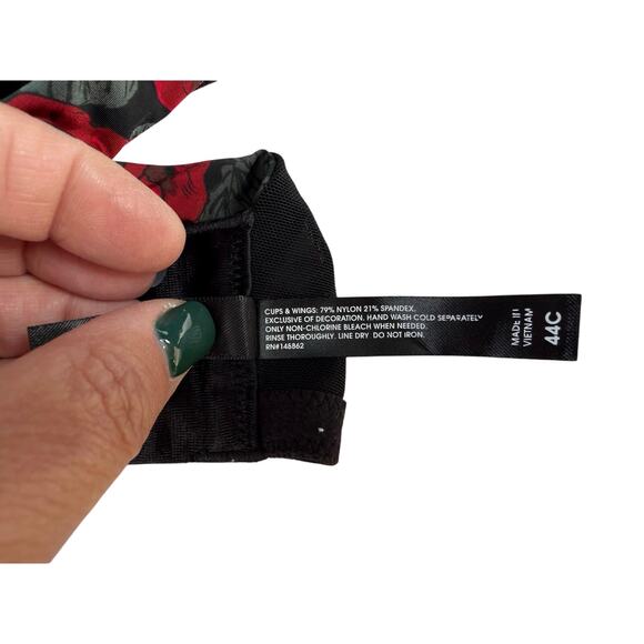 Torrid Red Bkack Rose Floral Push Up Plus Size Bra size 44C - Picture 8 of 8